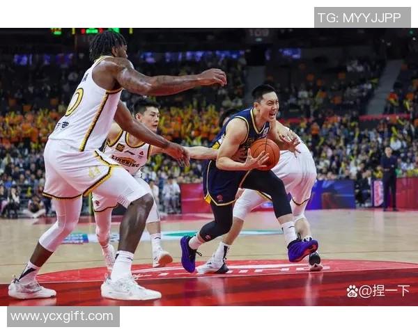 2019年CBA常规赛精彩对决广东队与青岛队的巅峰之战回顾